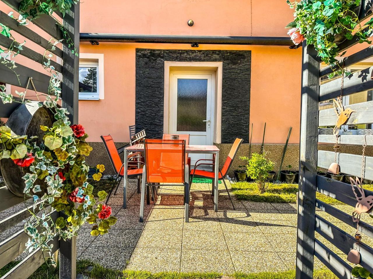 Apartman Pod Hradem Horšovský Týn Екстериор снимка
